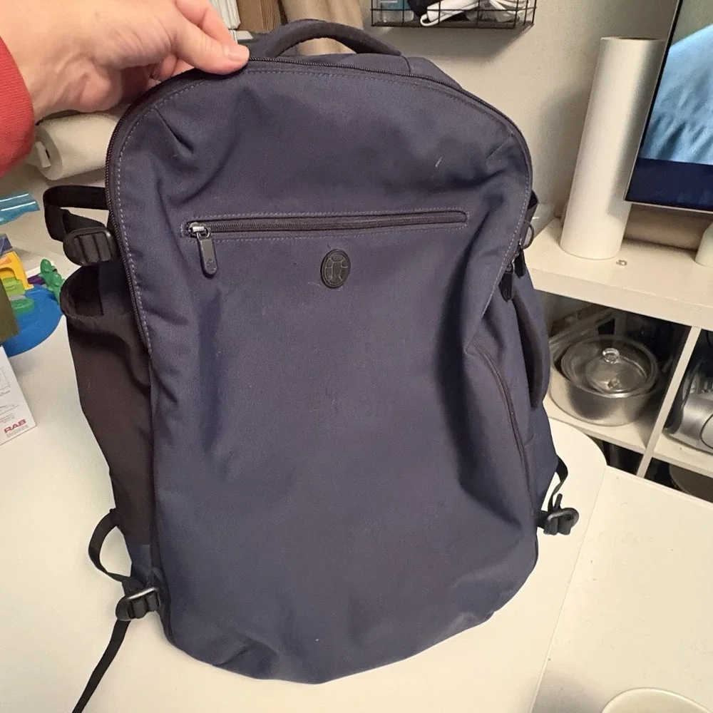 Tortuga Set Out 45L Travel Backpack Large Carry On Luggage Navy